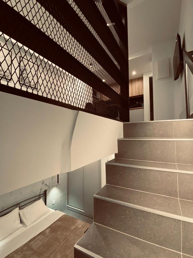 Small Meisonette Near The Metro Vipgreece Athena Bagian luar foto